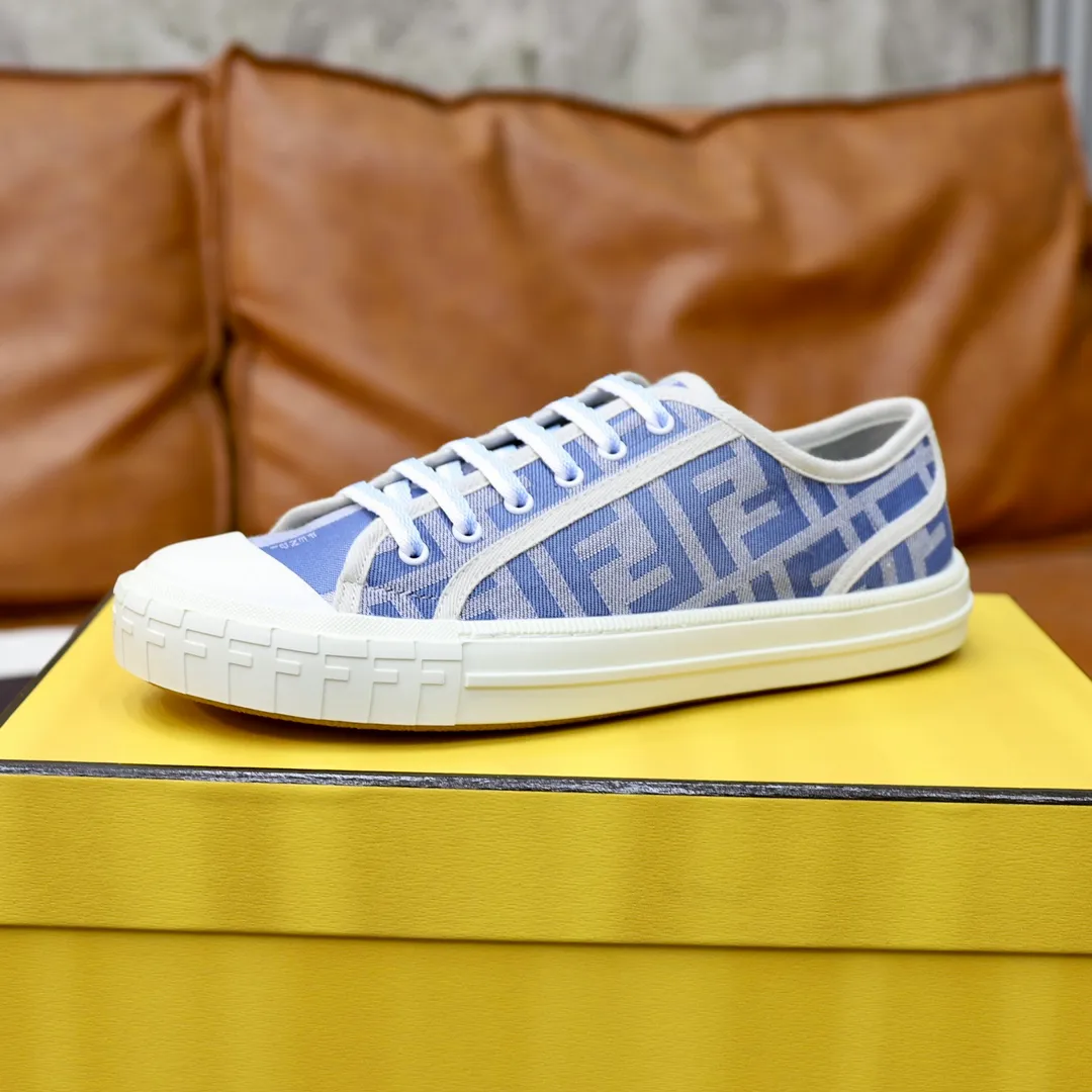 Factory price: 480 original order (couple model) Brand: FENDI Fendi 🙅‍♂️🙅‍♂️🙅‍♂️ Size: Female 35–40, Male 39-44 (45 can be customized) Grade: Official website genuine Material: Imported original LoGO fabric upper Original comfortable lining TPU wear-resistant lightweight outsole Style category: Loafers New trendy shoes Color: actual picture color